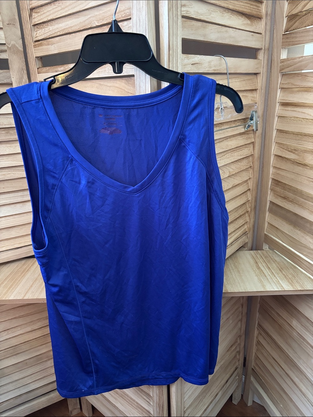 tek gear Women's Athletic V-Neck Tank Top - Royal Blue XL